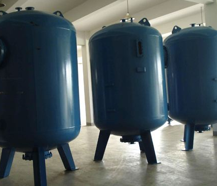 襯塑設(shè)備是如何進(jìn)行襯塑的？